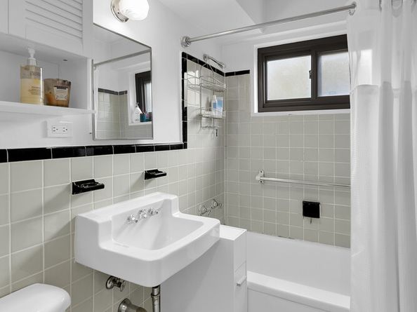 21-85 34th Avenue 7C, Queens NY 11106