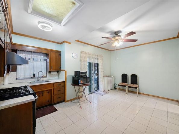 335 Bay Ridge Parkway, Brooklyn NY 11209