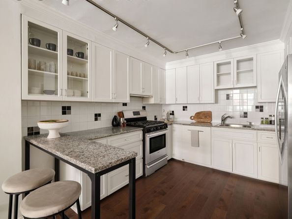 32 Gramercy Park S 2A, New York NY 10003
