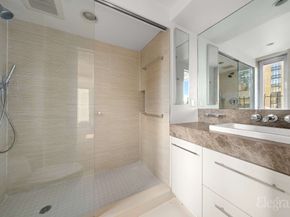 400 East 52nd Street 14G, New York NY 10022