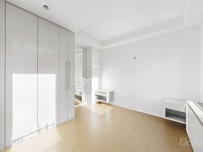 400 East 52nd Street 14G, New York NY 10022