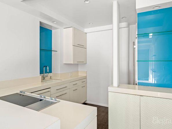 400 East 52nd Street 14G, New York NY 10022