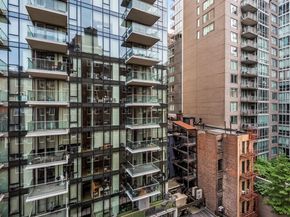 240 East 35th Street 8C, New York NY 10016