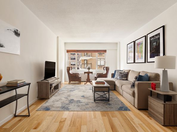 60 East 8th Street 6A, New York NY 10003