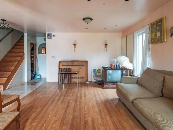 133-60 244th Street, Queens NY 11422