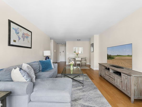 245 East 25th Street 10K, New York NY 10010
