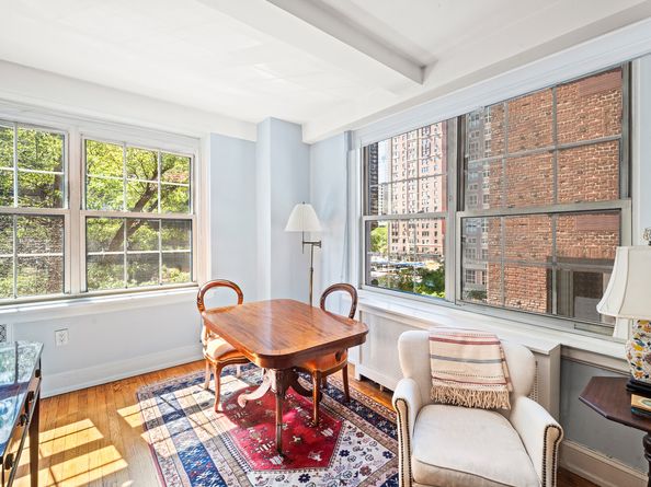 10 Mitchell Place 3A, New York NY 10017