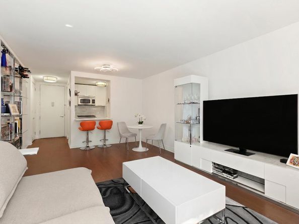200 East 94th Street 125, New York NY 10128
