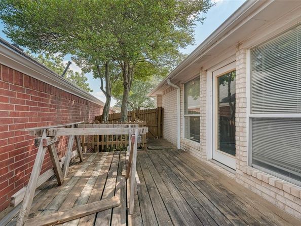 225  Juniper Ridge Court , DeSoto Texas 75115