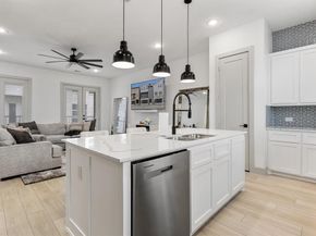 2635  Carmelita Street , Dallas Texas 75212