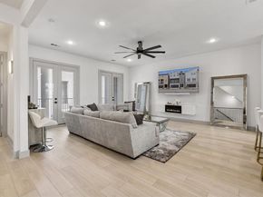 2635  Carmelita Street , Dallas Texas 75212