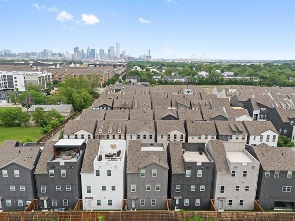 2635  Carmelita Street , Dallas Texas 75212