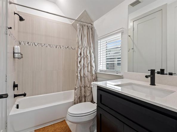 2635  Carmelita Street , Dallas Texas 75212