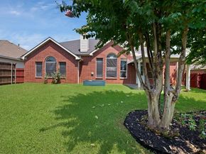 1108  Huntington Trail , Mansfield Texas 76063