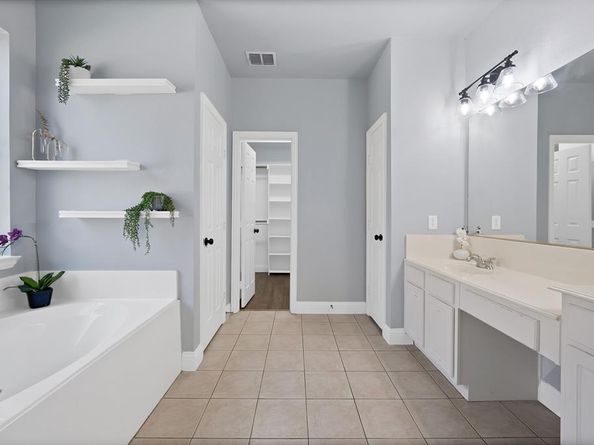 1108  Huntington Trail , Mansfield Texas 76063