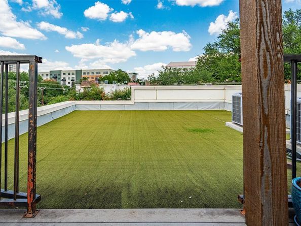 3210  Carlisle Street  65, Dallas Texas 75204