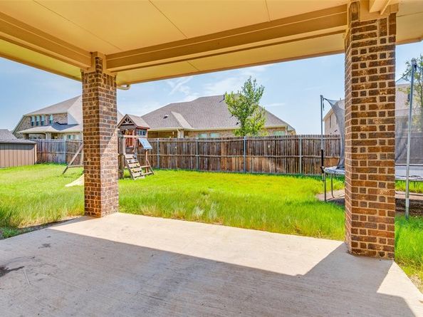 1404  Majestic Meadows Drive , Glenn Heights Texas 75154