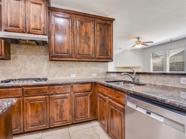 1404  Majestic Meadows Drive , Glenn Heights Texas 75154