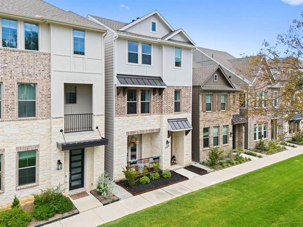 7577  Laburnam Road , Dallas Texas 75228