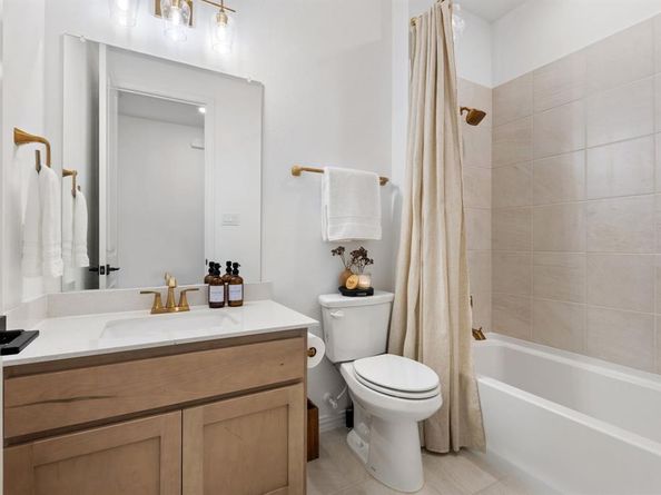7577  Laburnam Road , Dallas Texas 75228