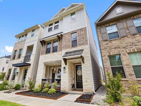 7577  Laburnam Road , Dallas Texas 75228