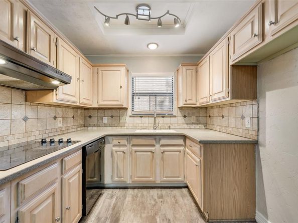 4009  David Drive , Rowlett Texas 75088