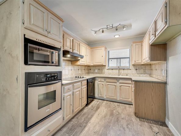 4009  David Drive , Rowlett Texas 75088