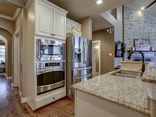 7706  Meadow Glen Drive , Sachse Texas 75048