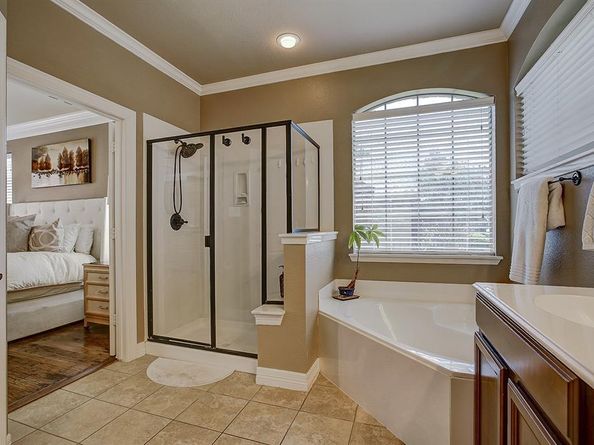 7706  Meadow Glen Drive , Sachse Texas 75048