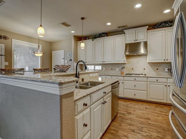 7706  Meadow Glen Drive , Sachse Texas 75048