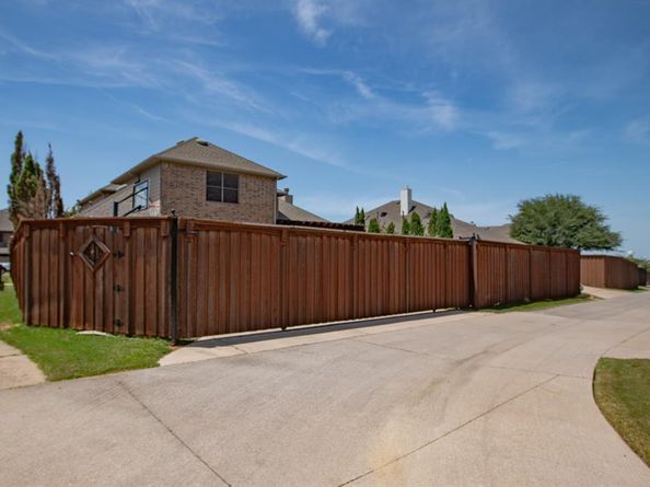 7706  Meadow Glen Drive , Sachse Texas 75048