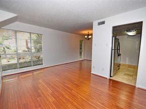4317  Hartford Street  107, Dallas Texas 75219