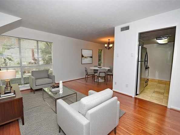 4317  Hartford Street  107, Dallas Texas 75219