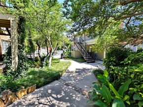 4317  Hartford Street  107, Dallas Texas 75219