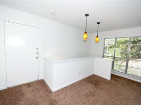 4317  Hartford Street  107, Dallas Texas 75219