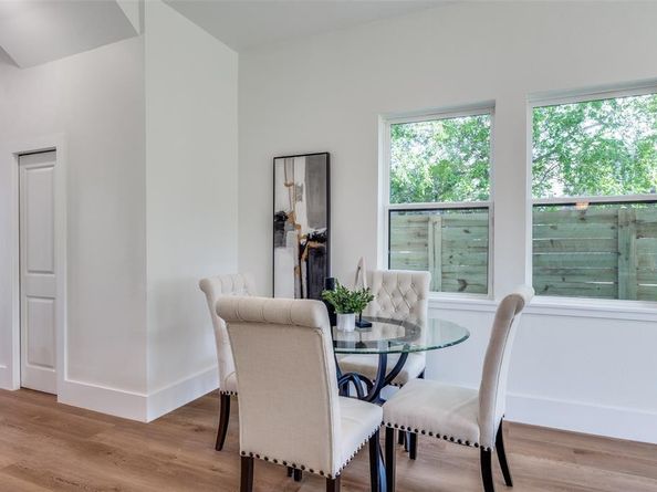 2412  Jeffries Street , Dallas Texas 75215