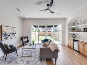 2412  Jeffries Street , Dallas Texas 75215