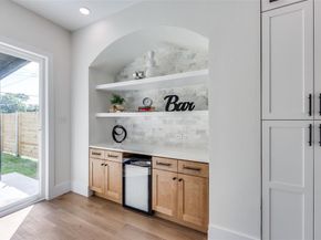 2412  Jeffries Street , Dallas Texas 75215
