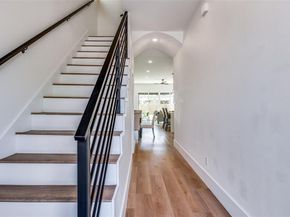 2412  Jeffries Street , Dallas Texas 75215