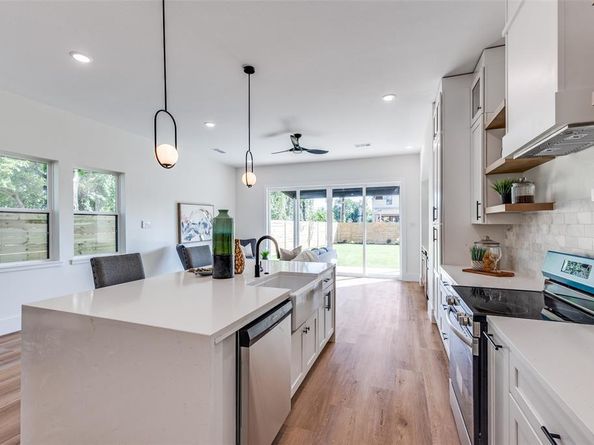 2412  Jeffries Street , Dallas Texas 75215