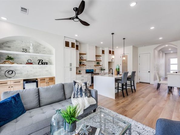 2412  Jeffries Street , Dallas Texas 75215