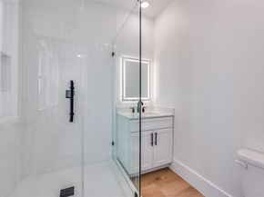 2412  Jeffries Street , Dallas Texas 75215