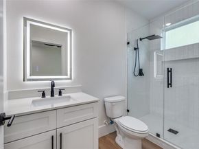 2412  Jeffries Street , Dallas Texas 75215
