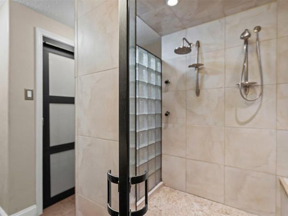1313  Abbott Drive , Irving Texas 75060