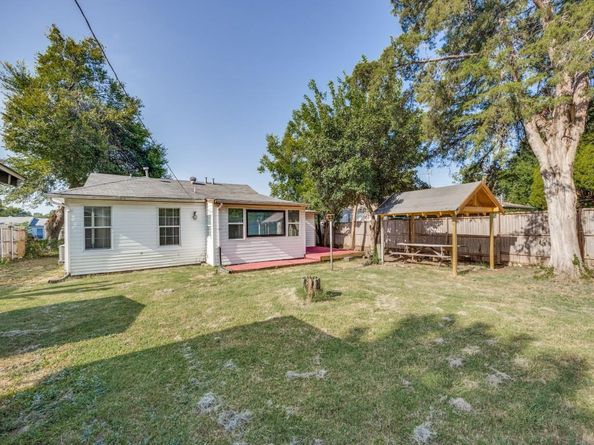 1513  Lakeside Drive , Garland Texas 75042