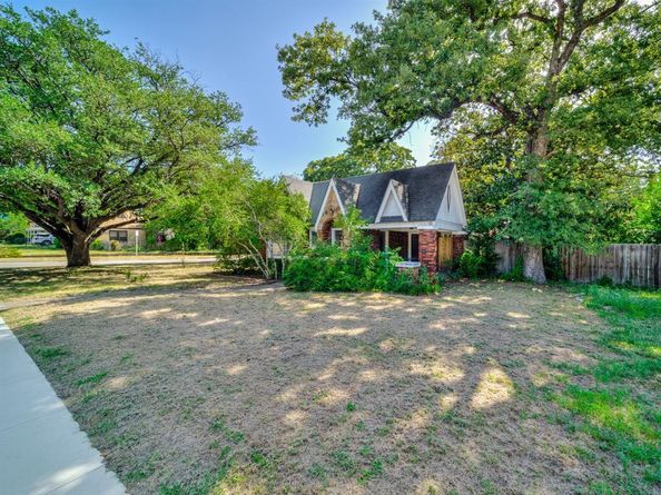 1412 N Riverside Drive , Fort Worth Texas 76111