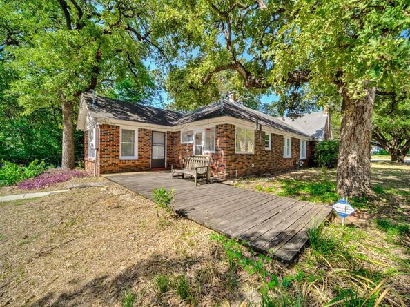 1412 N Riverside Drive , Fort Worth Texas 76111