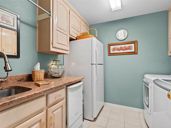 1310  Brittany Lane , Mansfield Texas 76063