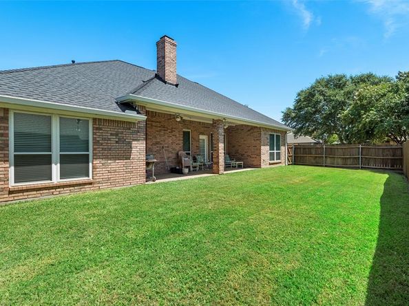 1310  Brittany Lane , Mansfield Texas 76063