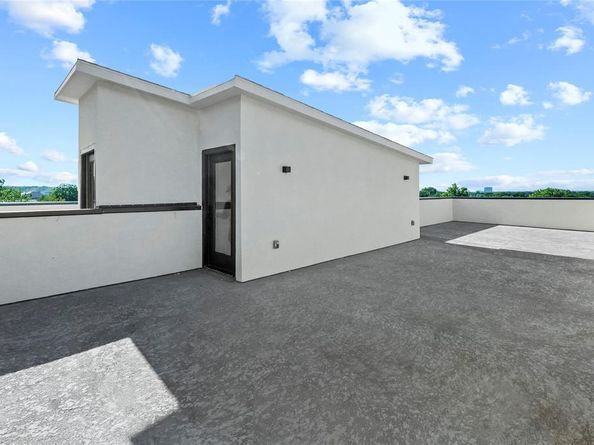 1821  Pollard Street , Dallas Texas 75208